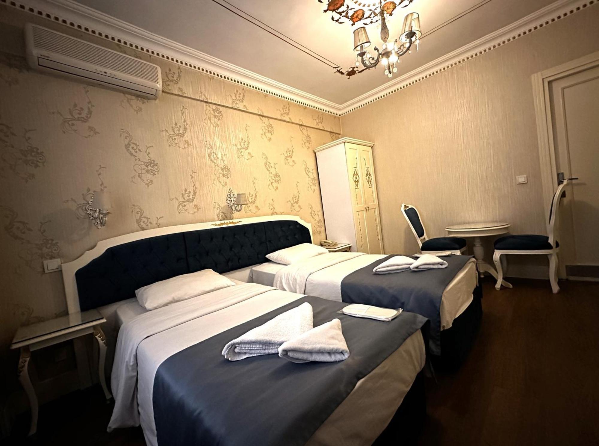 The Istanbul Alyon Hotel Taksim Exterior photo