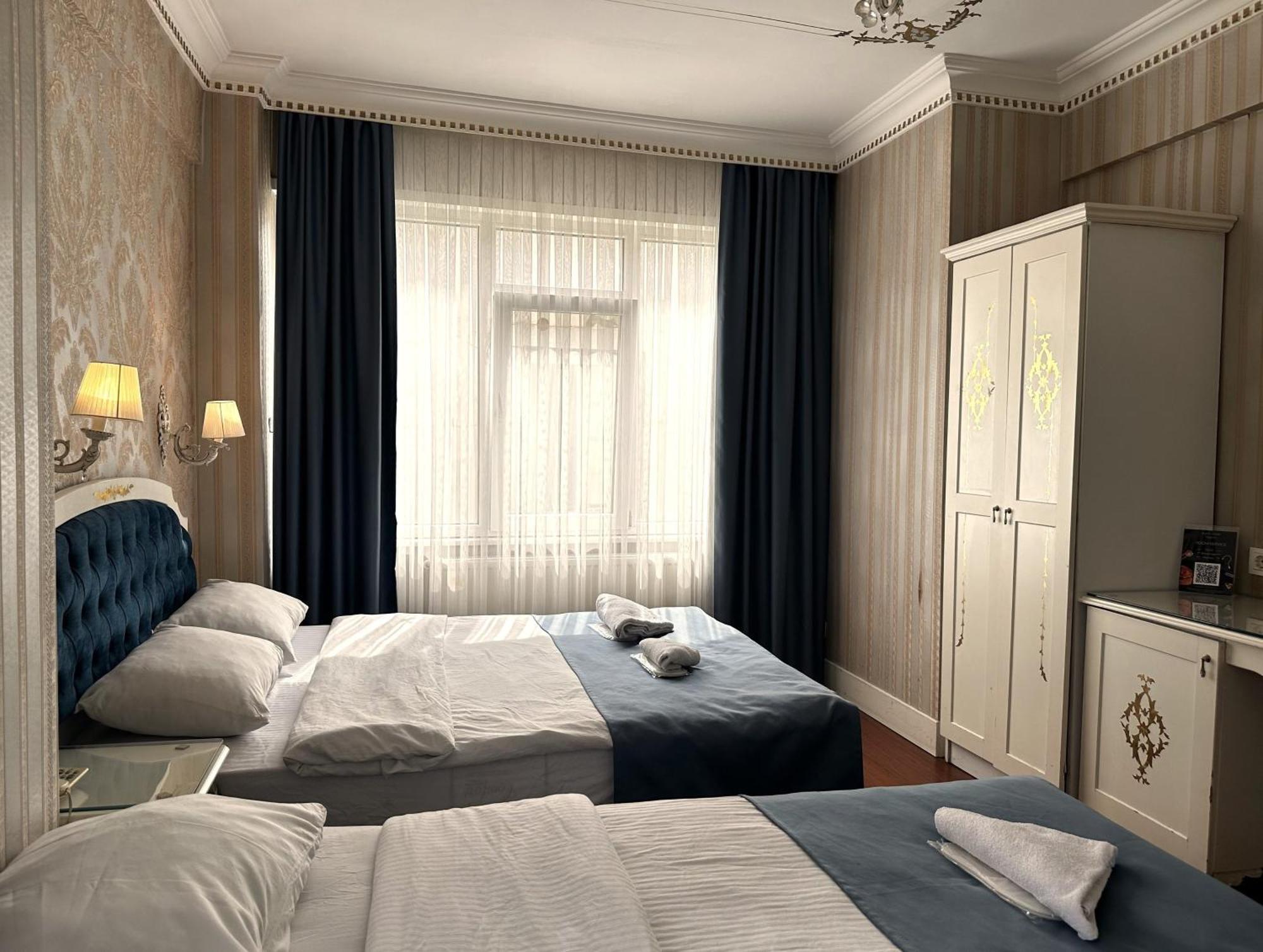 The Istanbul Alyon Hotel Taksim Exterior photo