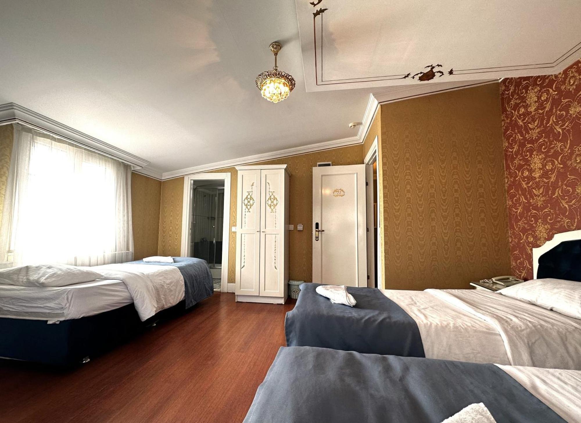 The Istanbul Alyon Hotel Taksim Exterior photo