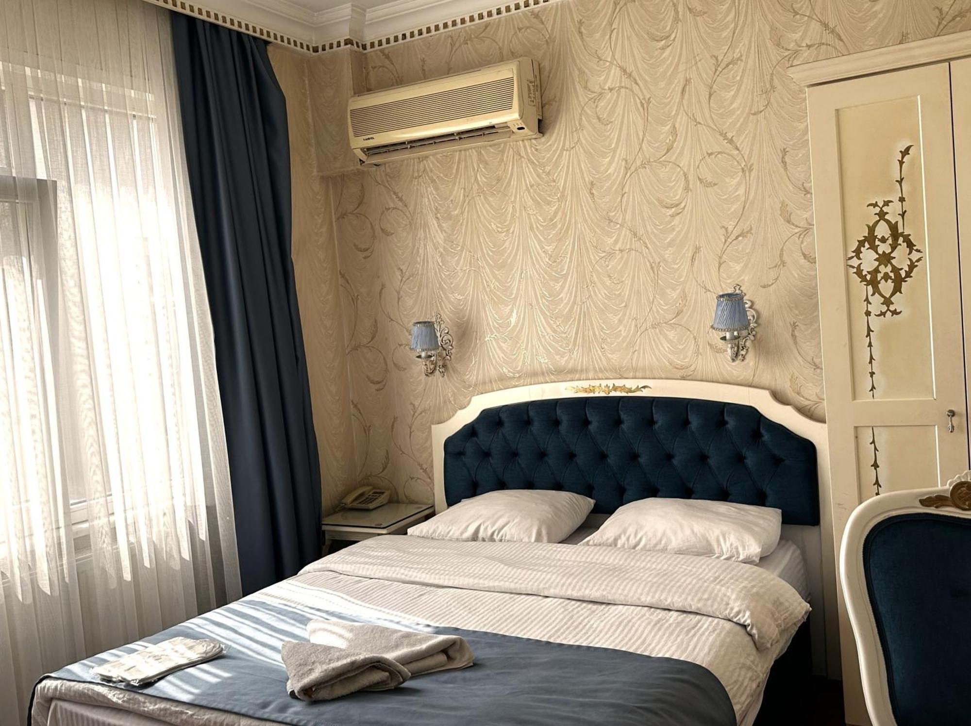 The Istanbul Alyon Hotel Taksim Exterior photo